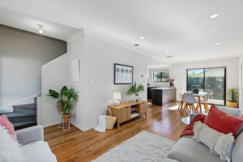 13A Greenglade Drive, Mitchell Park - Thumbnail 2