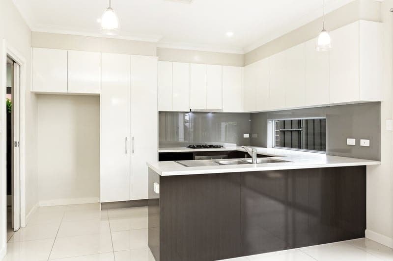 2E Waratah Square, Seacombe Gardens - Thumbnail 2