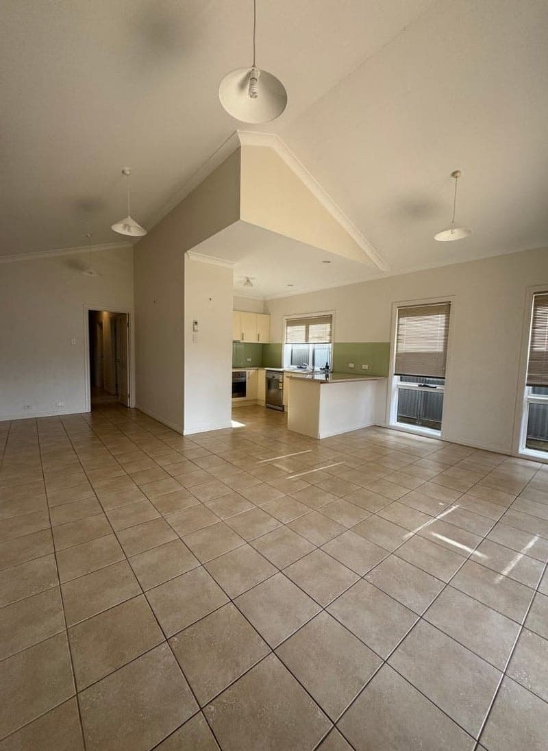 8 Dalkeith Avenue, Morphett Vale - Thumbnail 3