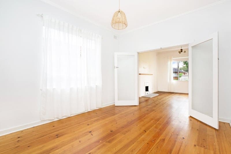 8 Pembroke Avenue, Netley - Thumbnail 5