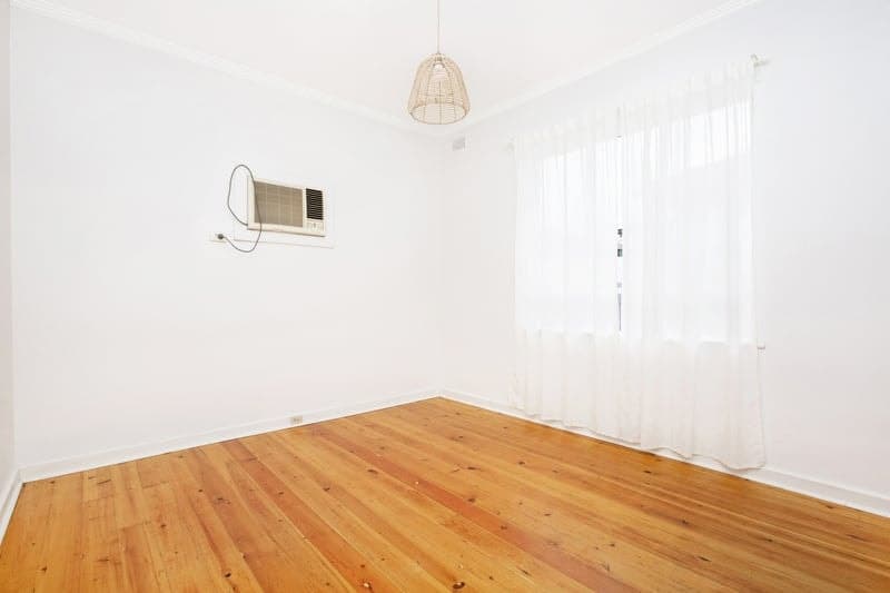 8 Pembroke Avenue, Netley - Thumbnail 6