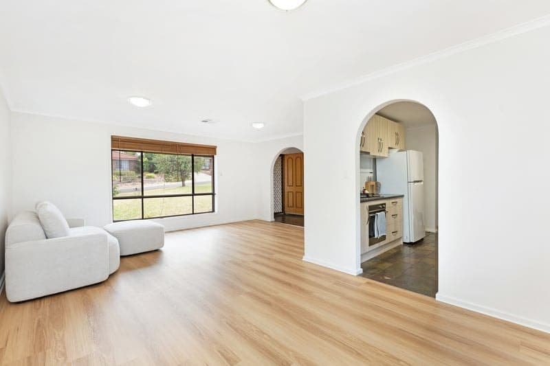 2 Scott Court, Woodcroft - Thumbnail 3