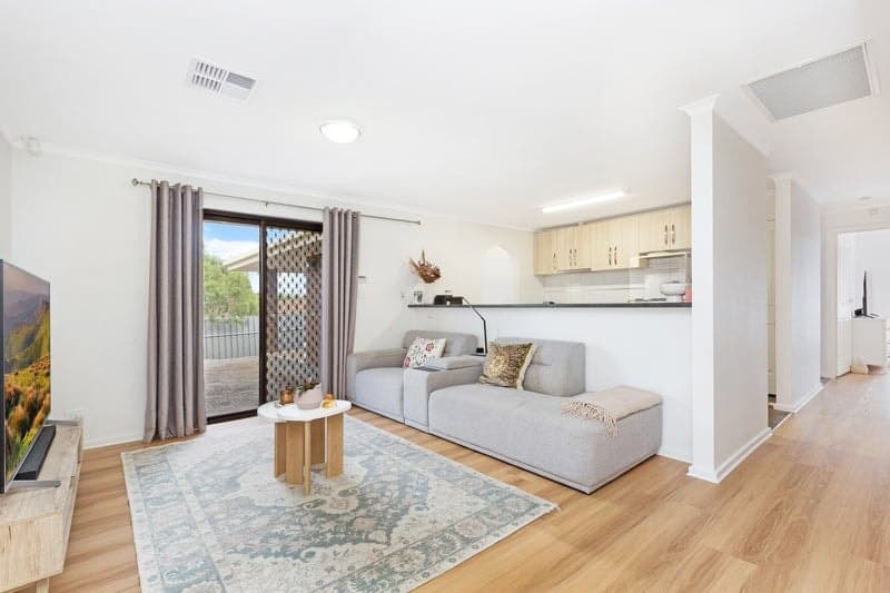 2 Scott Court, Woodcroft - Thumbnail 5