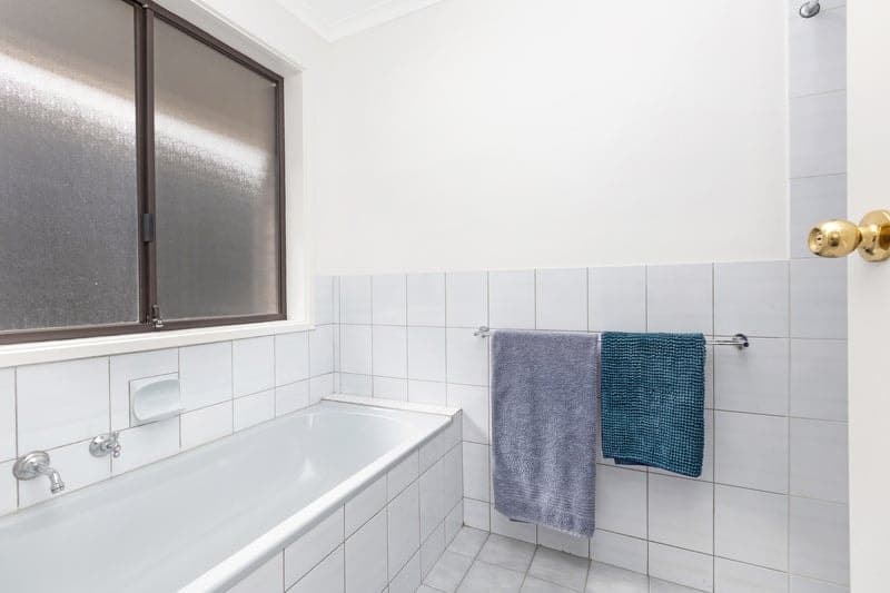 2 Scott Court, Woodcroft - Thumbnail 8