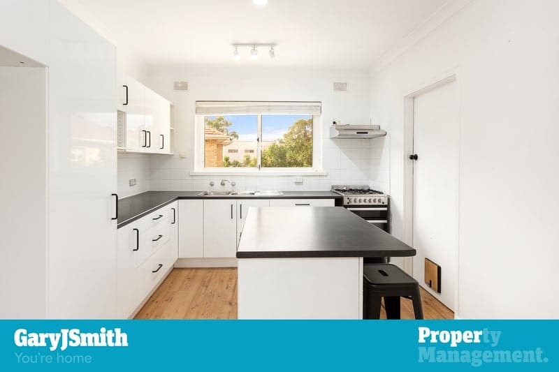 26 Riverway, Fulham Gardens - Image 1