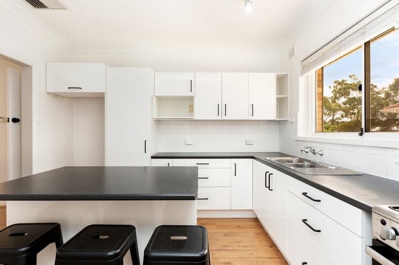 26 Riverway, Fulham Gardens - Thumbnail 2