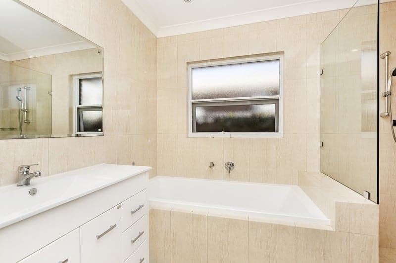 9 Nolan Place, West Lakes Shore - Thumbnail 8