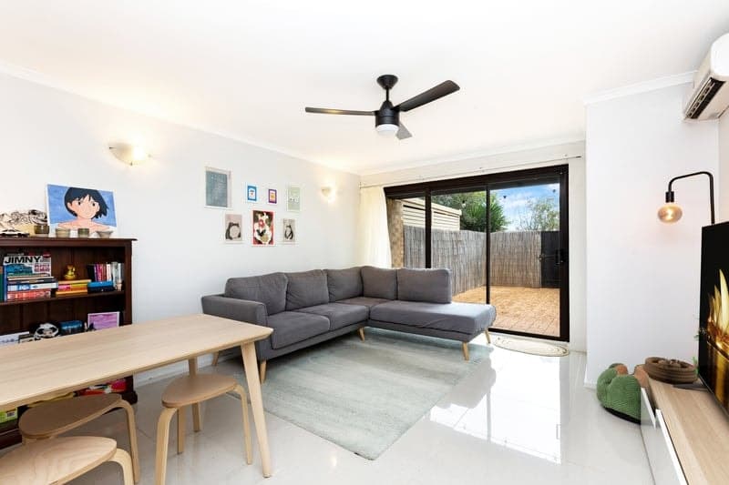 41 Brebner Drive, West Lakes - Thumbnail 2