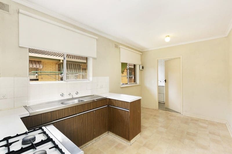 2/20 Addison Road, Black Forest - Thumbnail 5