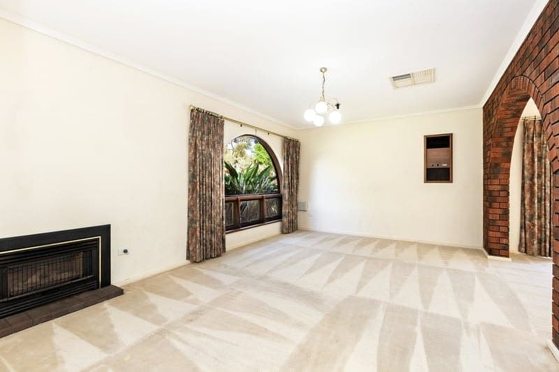 27 White Sands Drive, Grange - Thumbnail 2