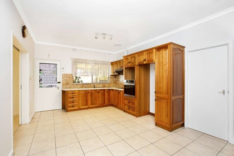 8 Somerset Avenue, Hilton - Thumbnail 4