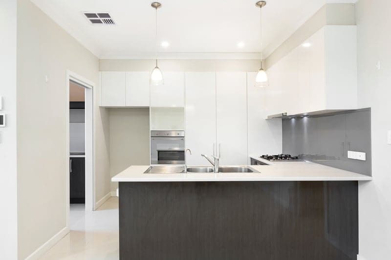 2C Waratah Square, Seacombe Gardens - Thumbnail 2
