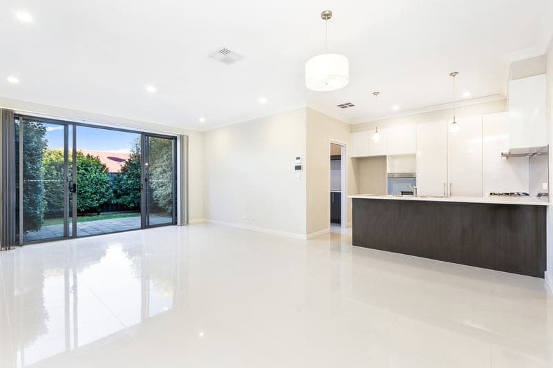 2C Waratah Square, Seacombe Gardens - Thumbnail 3