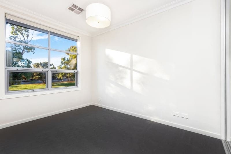 2C Waratah Square, Seacombe Gardens - Thumbnail 5