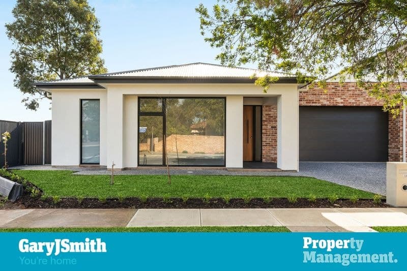 2D Broadway, South Brighton - Image 1