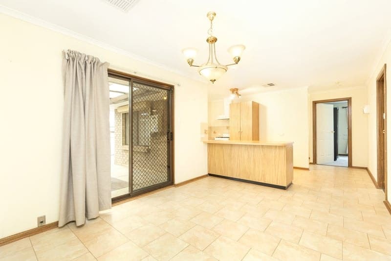 36 Judith Crescent, Morphett Vale - Thumbnail 4