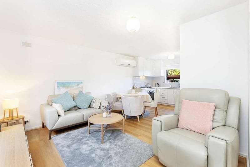 11/13-15 James Street, Plympton - Thumbnail 4