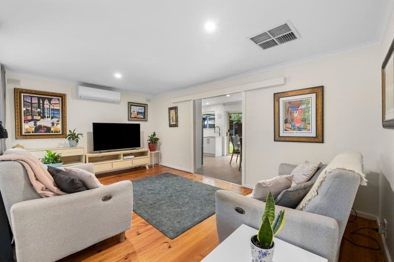 10 Gretel Crescent, Hallett Cove - Thumbnail 3