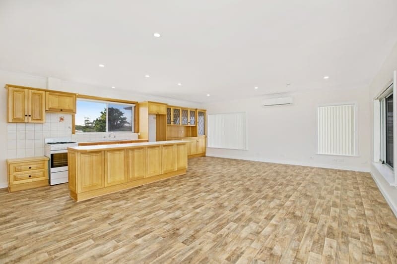 253 Esplanade, Seaford - Thumbnail 3