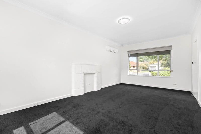 6 Mackirdy Street, Fulham - Thumbnail 2