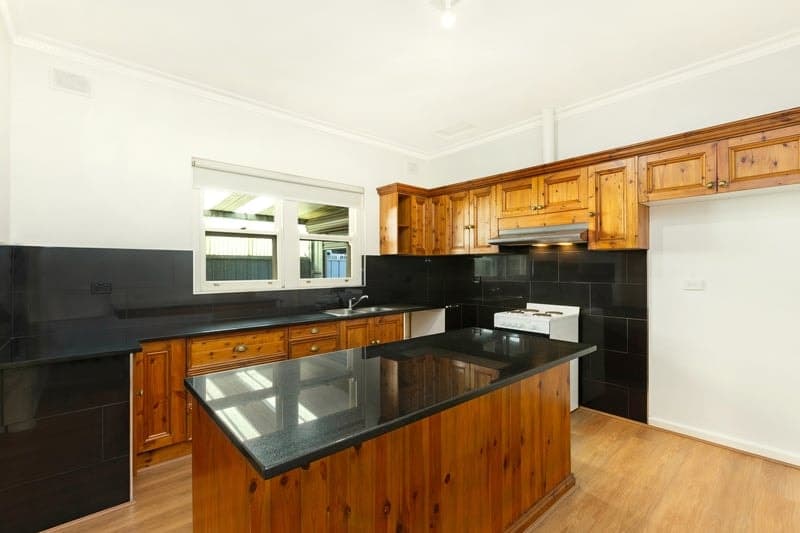 12 Lillian Street, Findon - Thumbnail 3