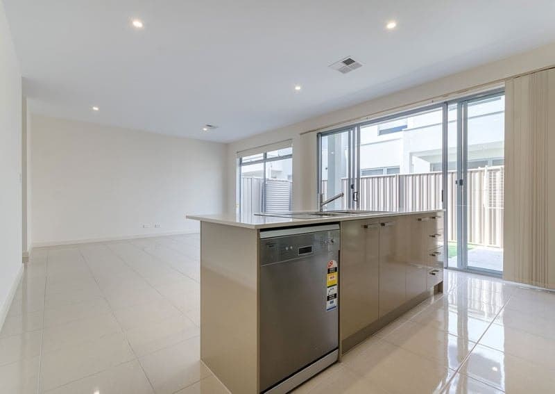 8 Balmoral Street, Woodville Park - Thumbnail 4