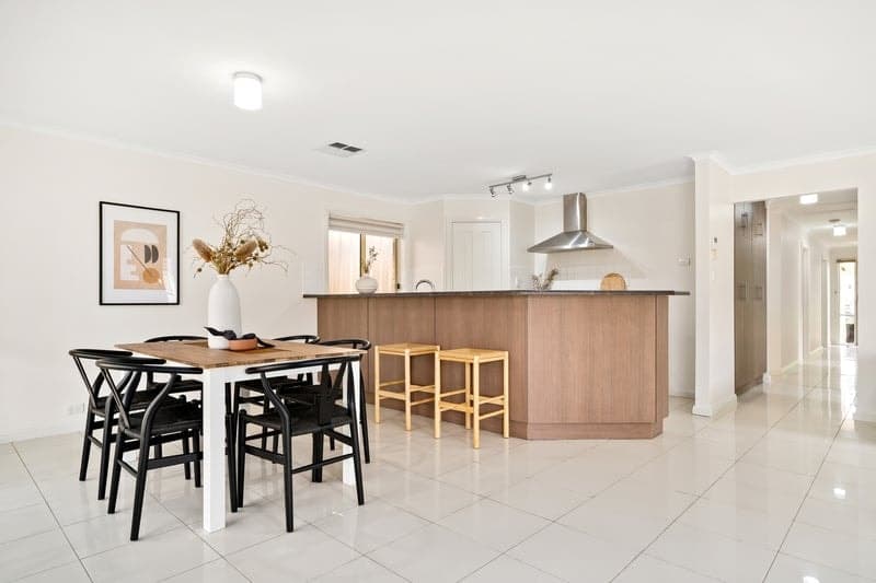 8 Newfield Drive, Reynella - Thumbnail 3