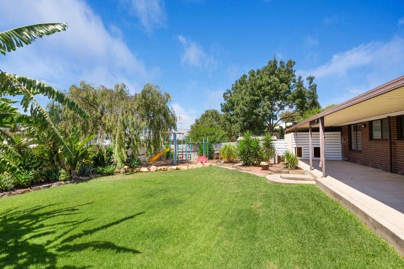3 Coorumbena Crescent, Morphett Vale - Thumbnail 2