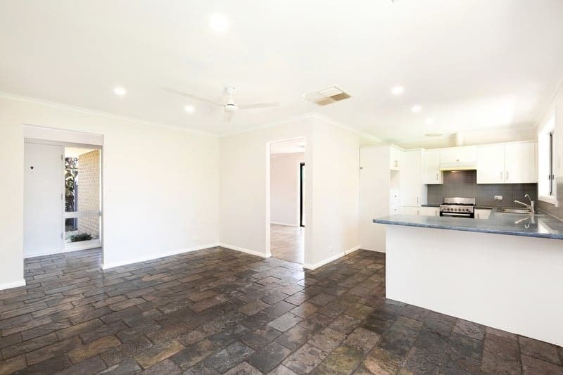 3 Coorumbena Crescent, Morphett Vale - Thumbnail 8