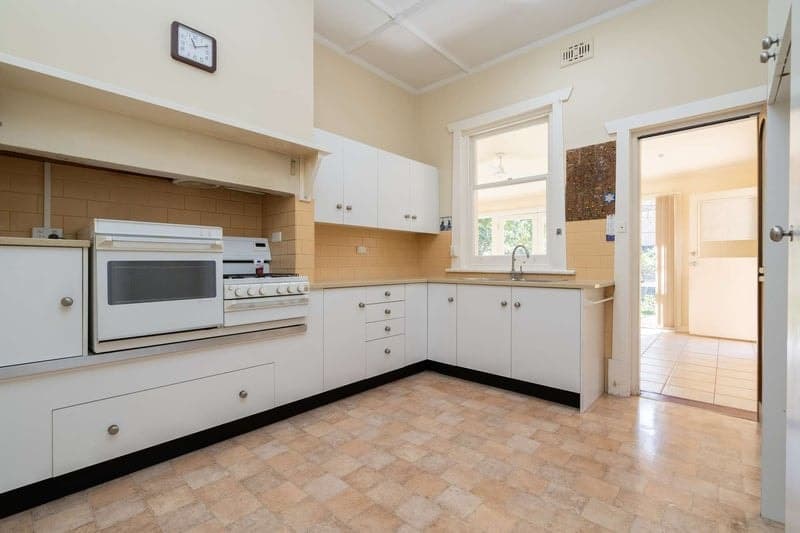 1 Maturin Road, Glenelg - Thumbnail 3