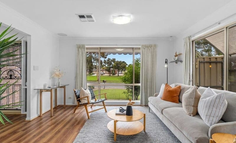 11 Chamberlain Drive, Christie Downs - Thumbnail 2