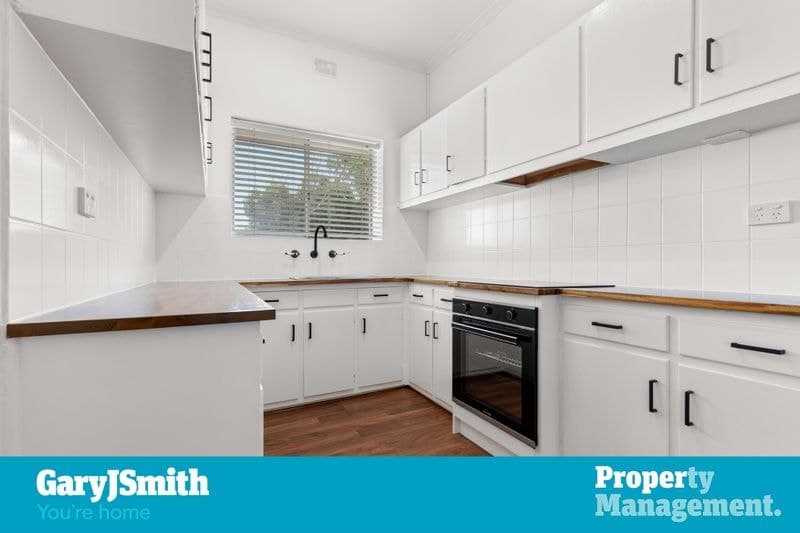 6/8 Renwick Street, West Beach - Image 1