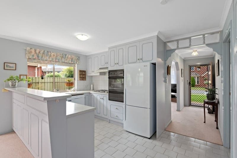 2/1 Wedge Court, Seaton - Thumbnail 4