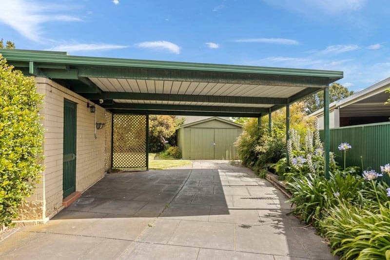 55 Fawnbrake Crescent, West Beach - Thumbnail 2