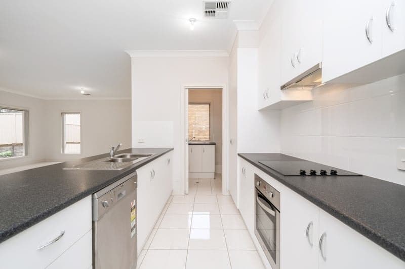 1/67 States Road, Morphett Vale - Thumbnail 2