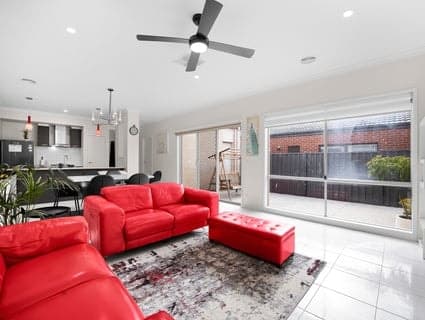 6 Firecrest Road, Manor Lakes - Thumbnail 3