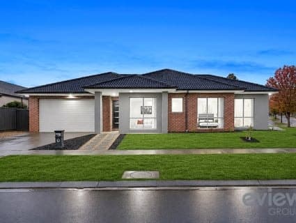 74 Bregman Esplanade, Manor Lakes - Image 1