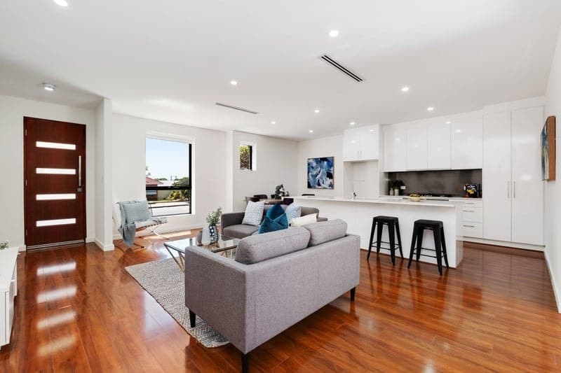 56A Bradley Grove, Mitchell Park - Thumbnail 4