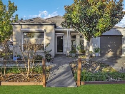 17 Sarton Link, Pakenham - Image 1