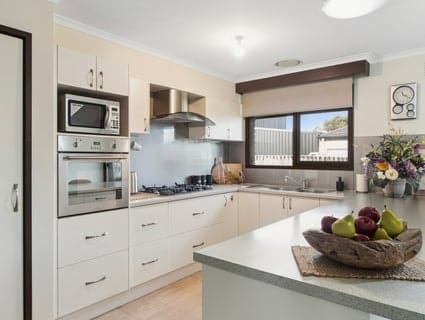 12 Lucas Crescent, Seaford - Thumbnail 3