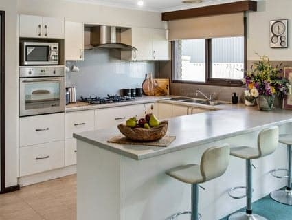 12 Lucas Crescent, Seaford - Thumbnail 4