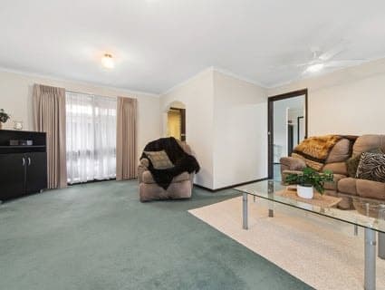 12 Lucas Crescent, Seaford - Thumbnail 7