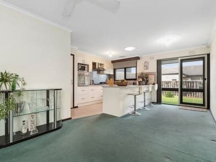 12 Lucas Crescent, Seaford - Thumbnail 8
