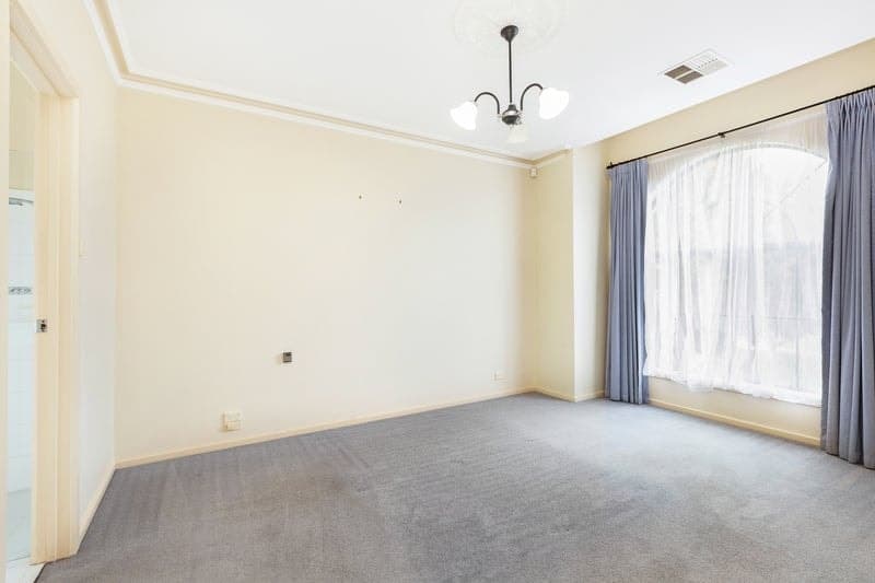 10 Crews Crescent, Plympton - Thumbnail 8