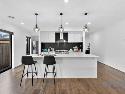 17 Quince Road, Manor Lakes - Thumbnail 8