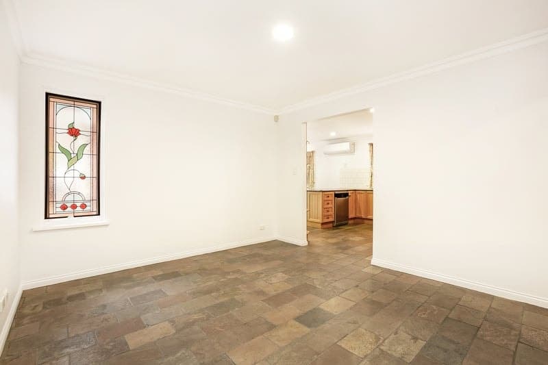 15B Willow Avenue, Manningham - Thumbnail 2