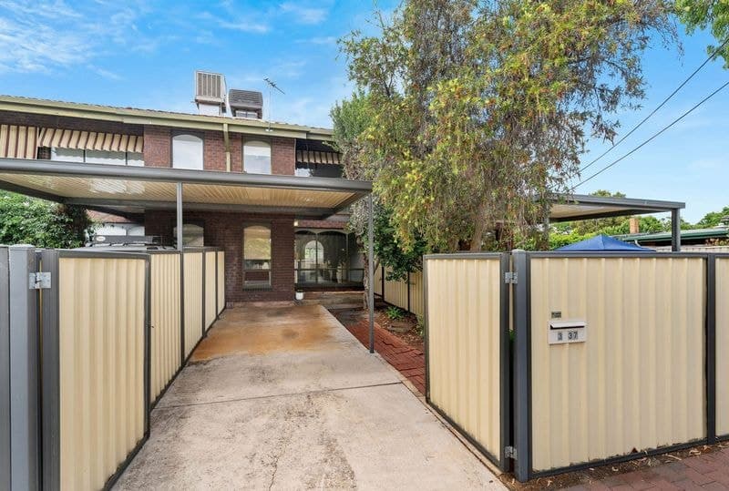3/37 Forest Avenue, Black Forest - Image 1