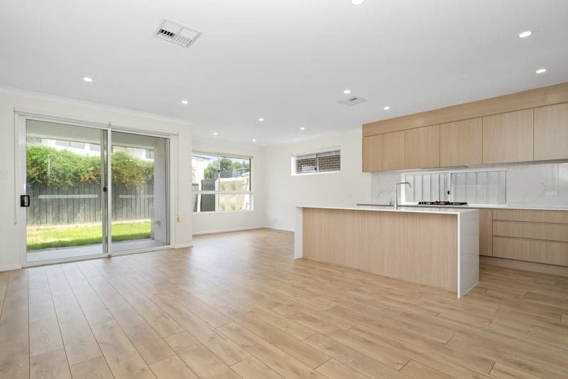 5 Towers Terrace, South Plympton - Thumbnail 3