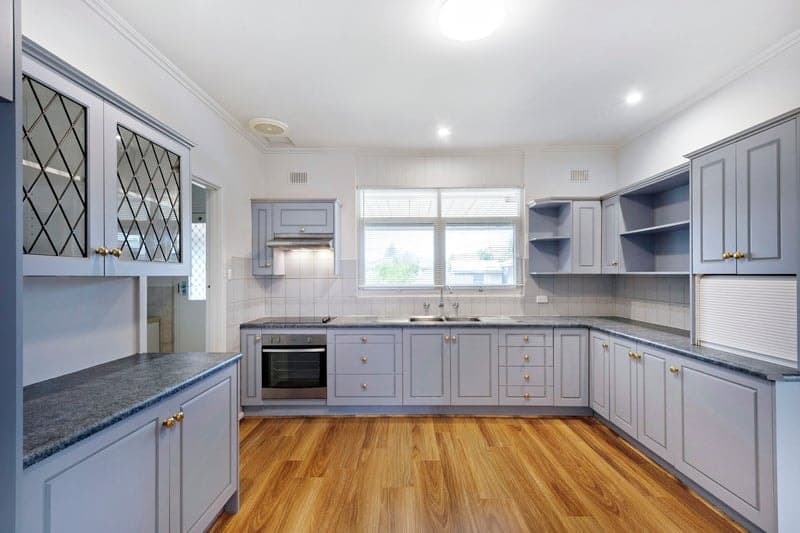 115 Raglan Avenue, South Plympton - Thumbnail 2