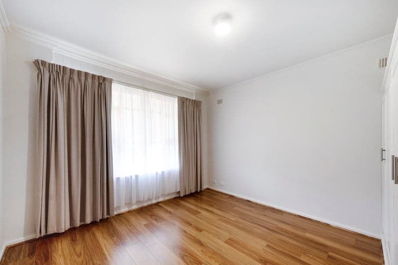 115 Raglan Avenue, South Plympton - Thumbnail 3
